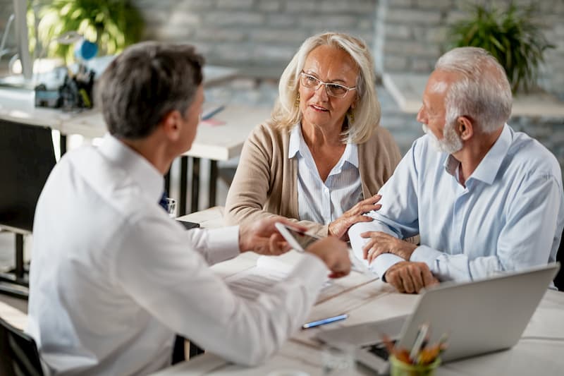 receiving counseling on estate plan